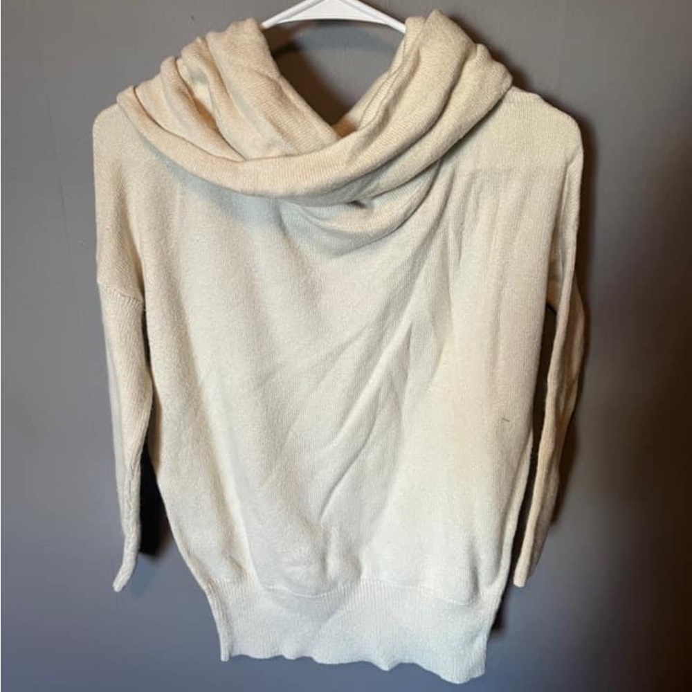 Long sleeve sweater